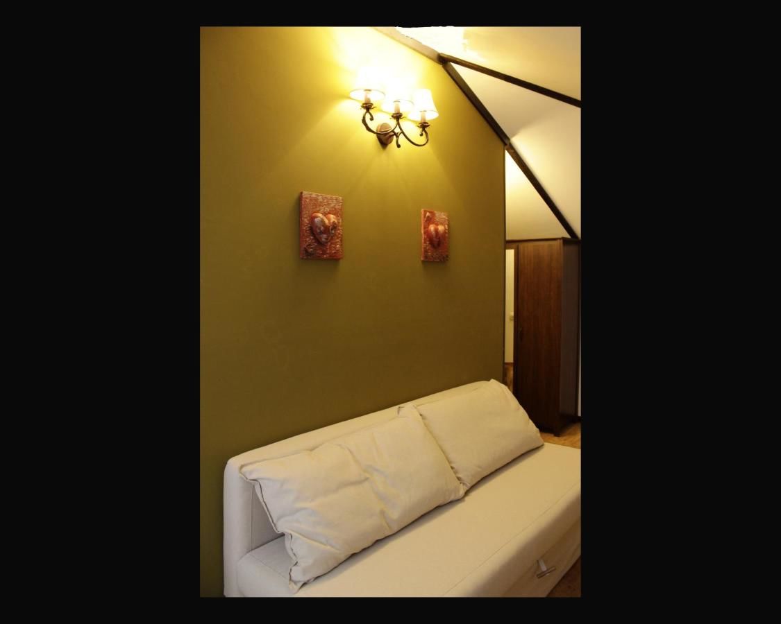 Отели типа «постель и завтрак» La Livada Отопень-38